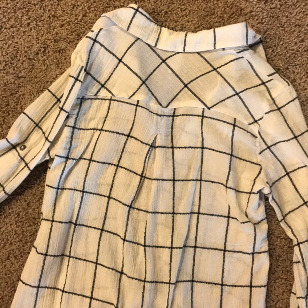 Button up top - Picture 3 of 4
